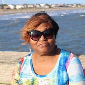 Meet your Posher, Gladys